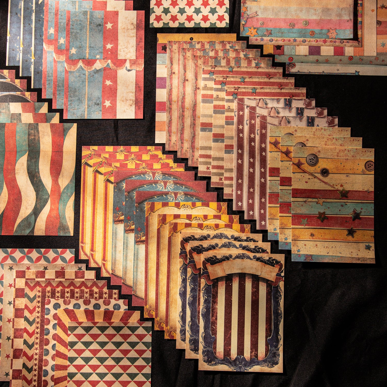 260319 Circus Party Paper -30Pcs each pack