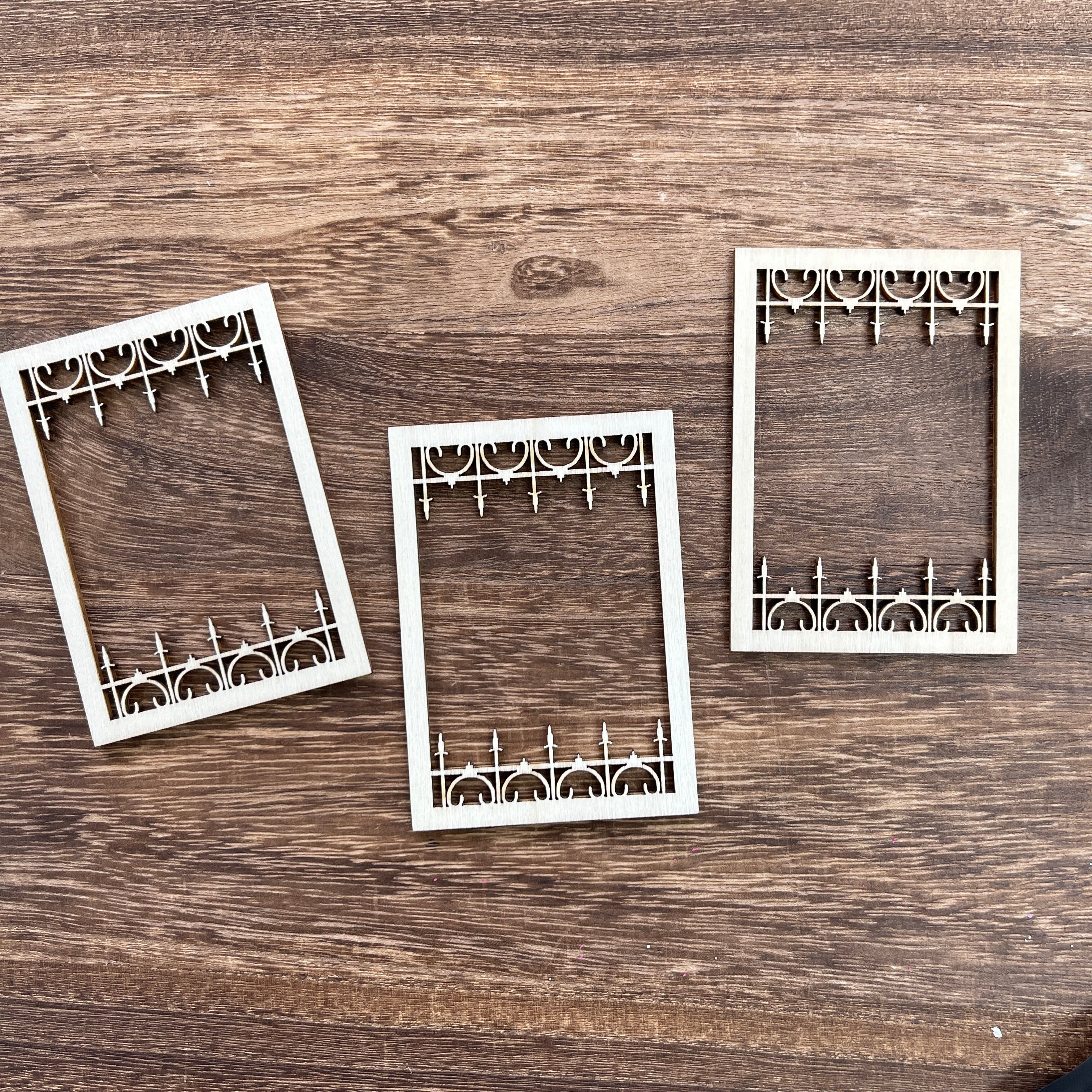 Classical decoration ATC wooden frame 1 pack 3 pcs, 2.5 * 3.5 in