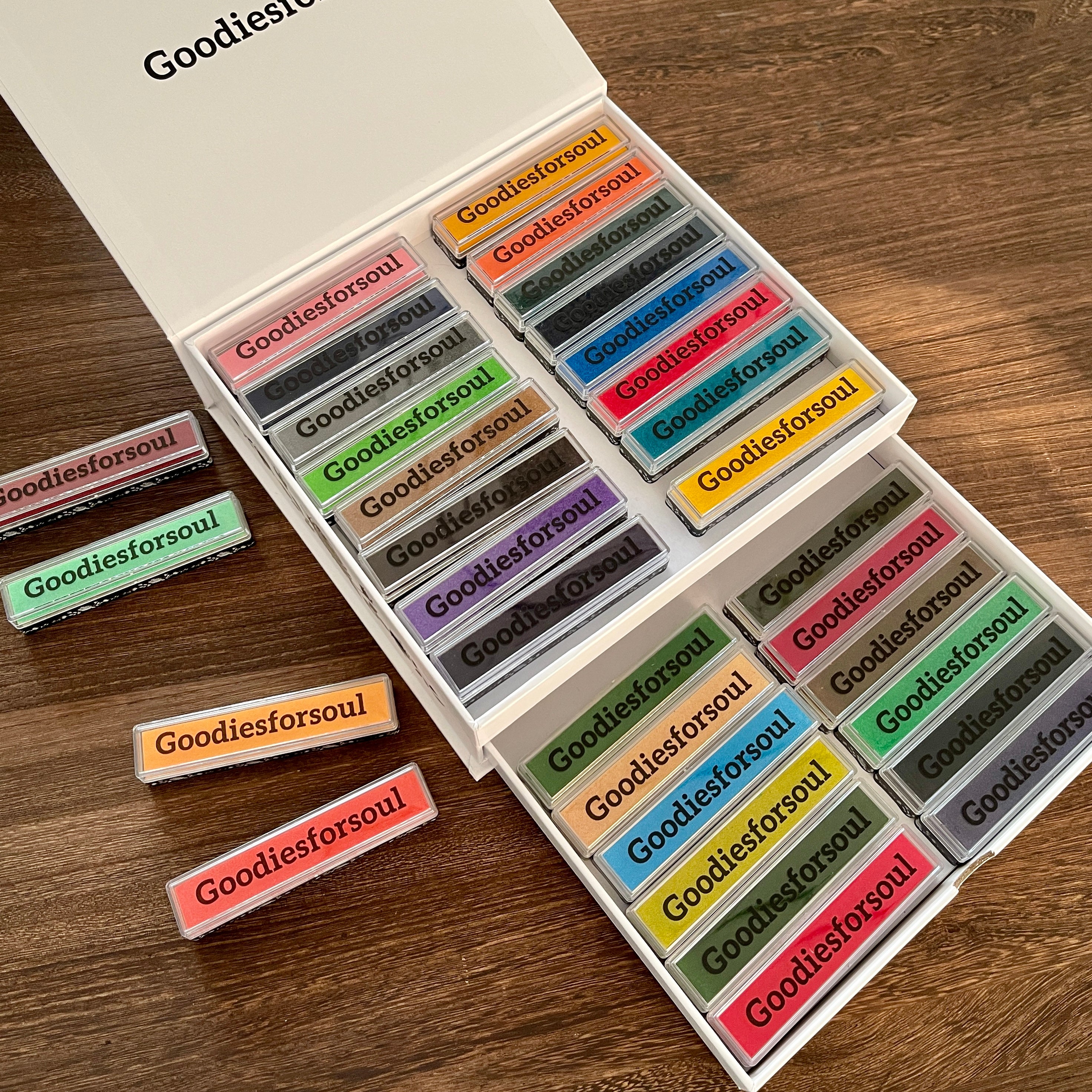 32 color rectangular ink pad