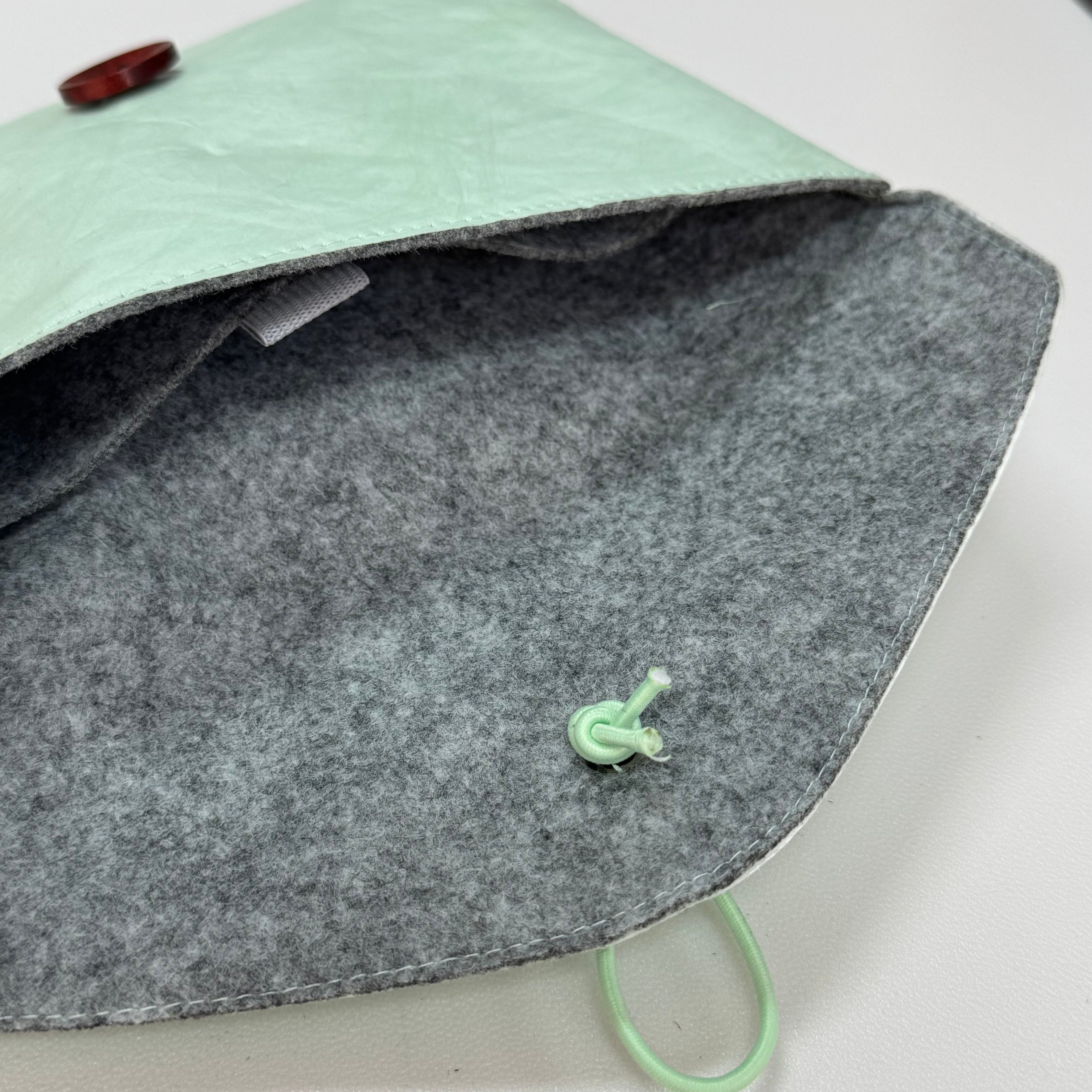 0619 Dupont Paper Pouch