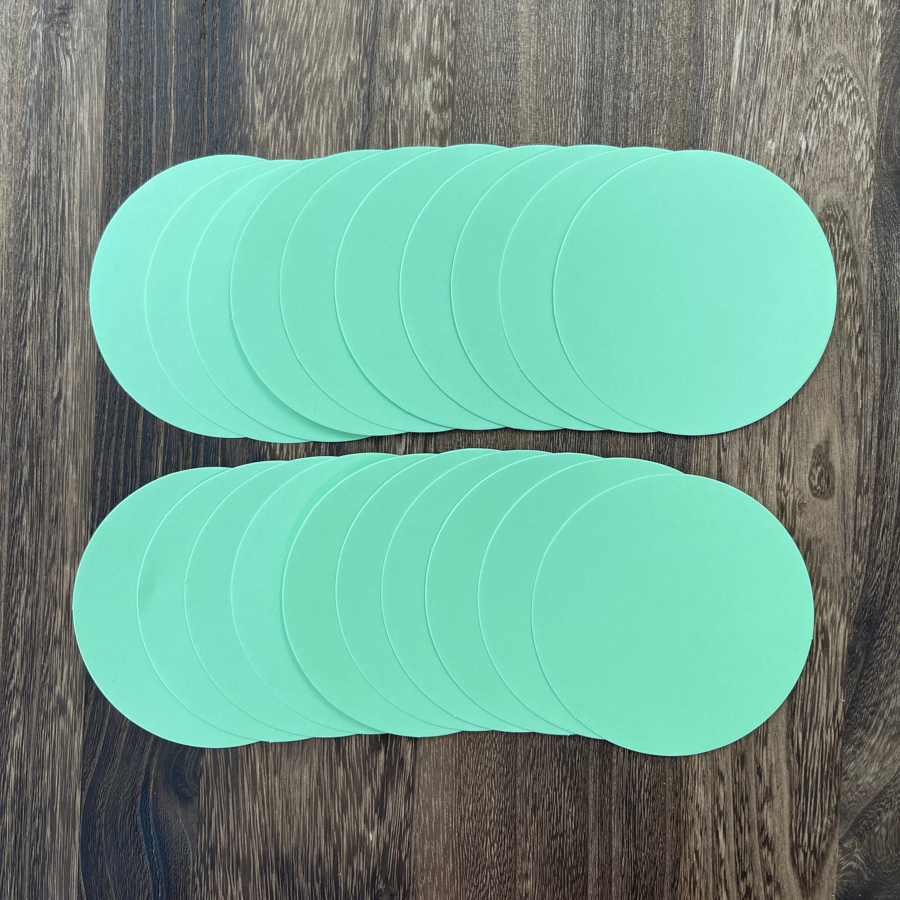 Colored round cardboard Width 10 cm 1 pack 20pcs