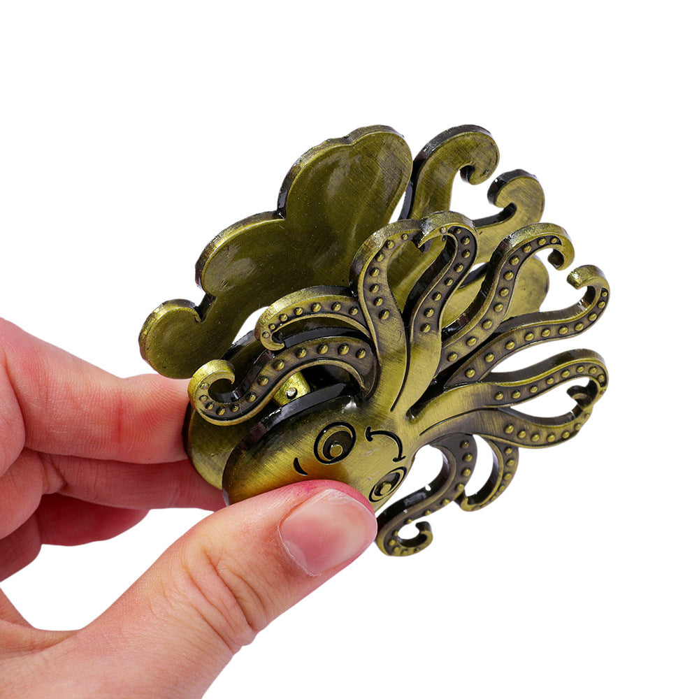 Holding the octopus clip