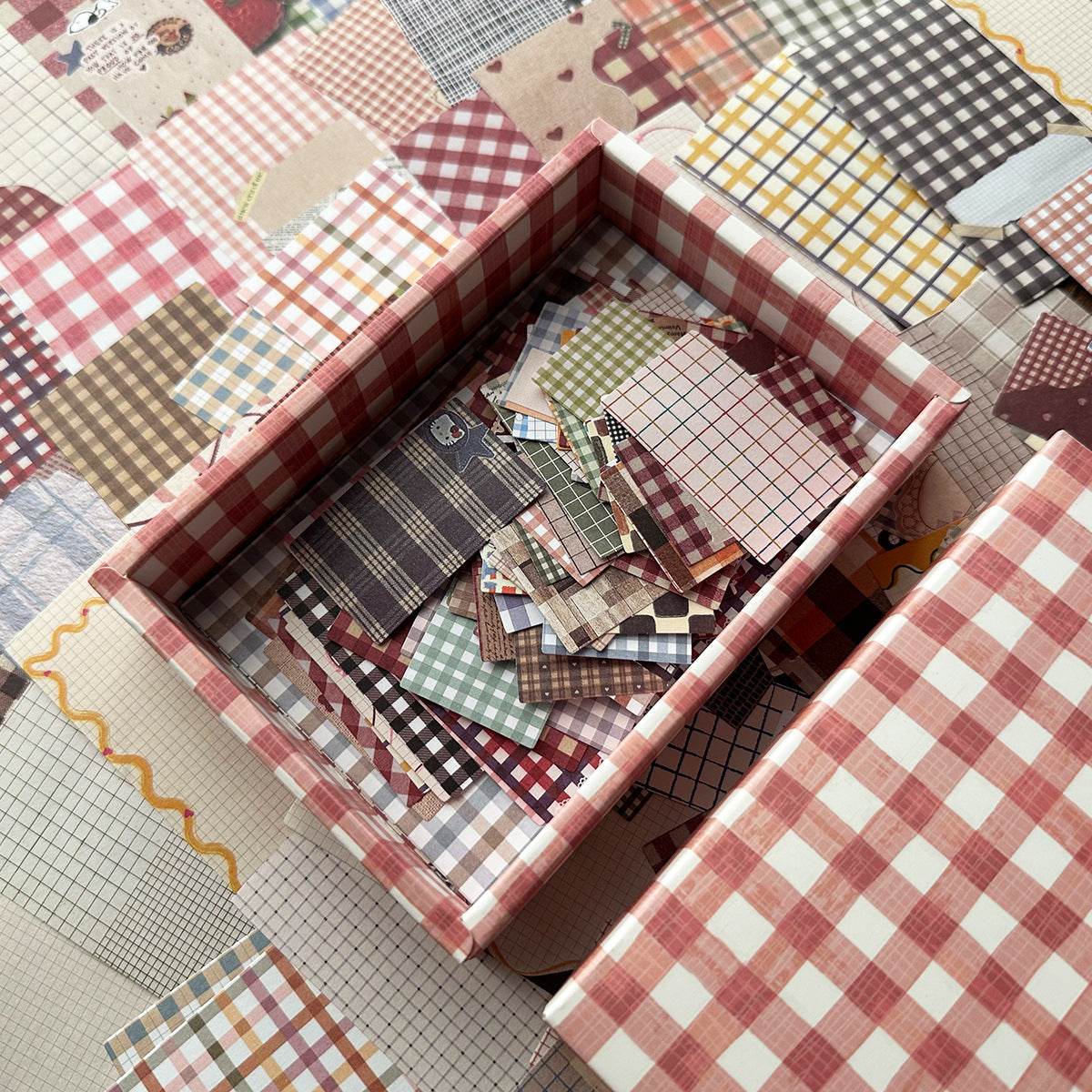 Vintage-Style Boxed Material Paper -200Pcs each pack