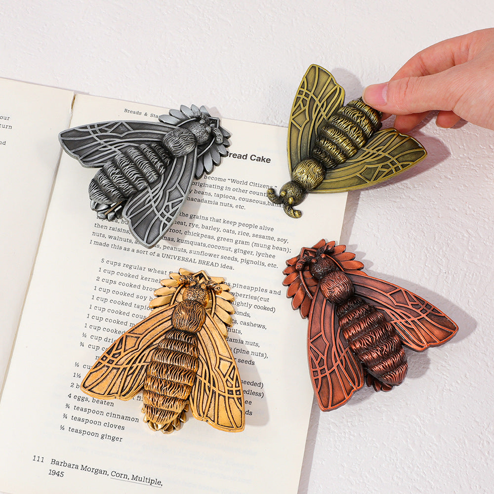 0917 Vintage Metal Moth Clip