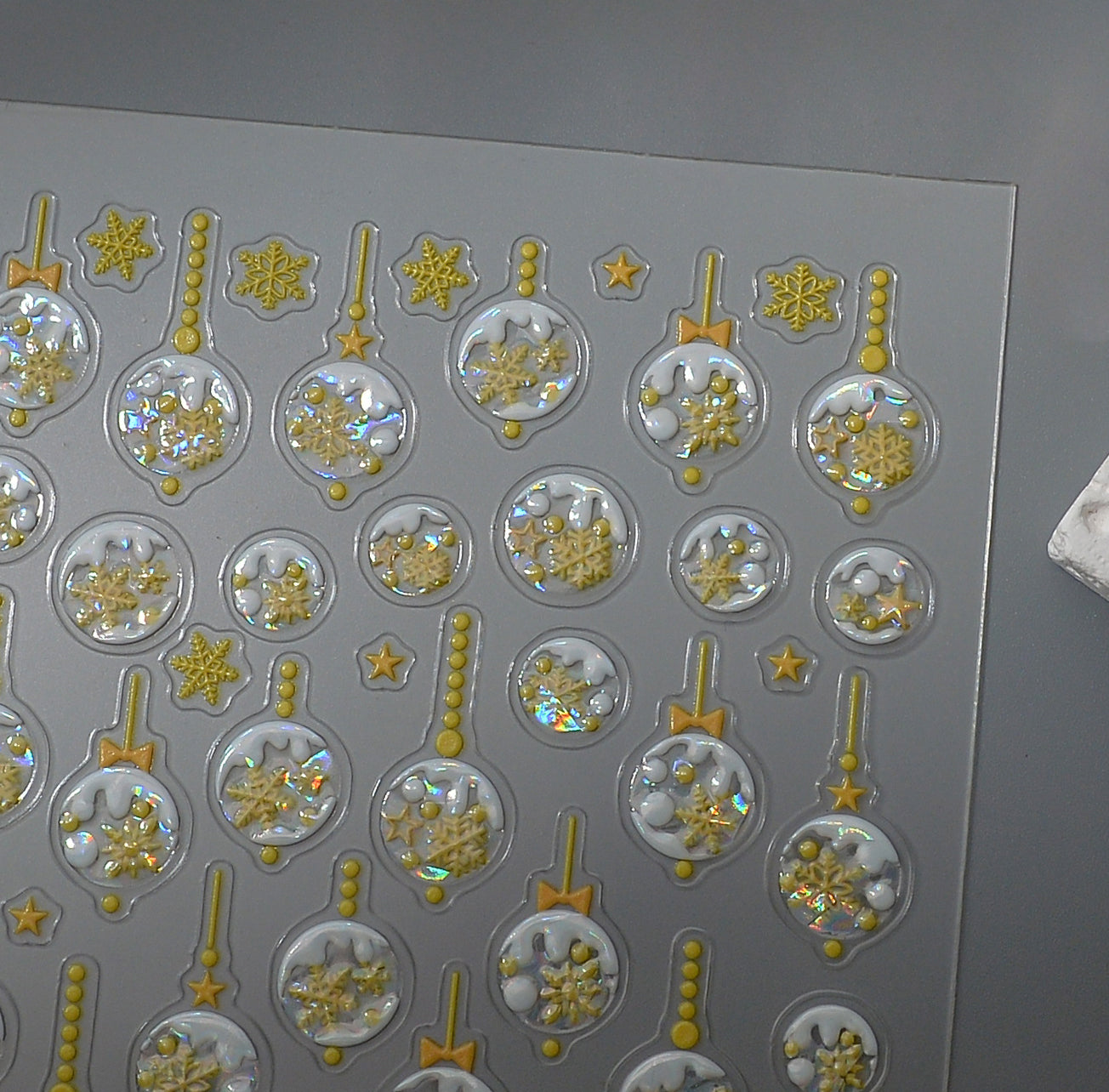 1025 M250- Christmas Snowflake Crystal Ball Embossed Mini sticker 1 Pcs