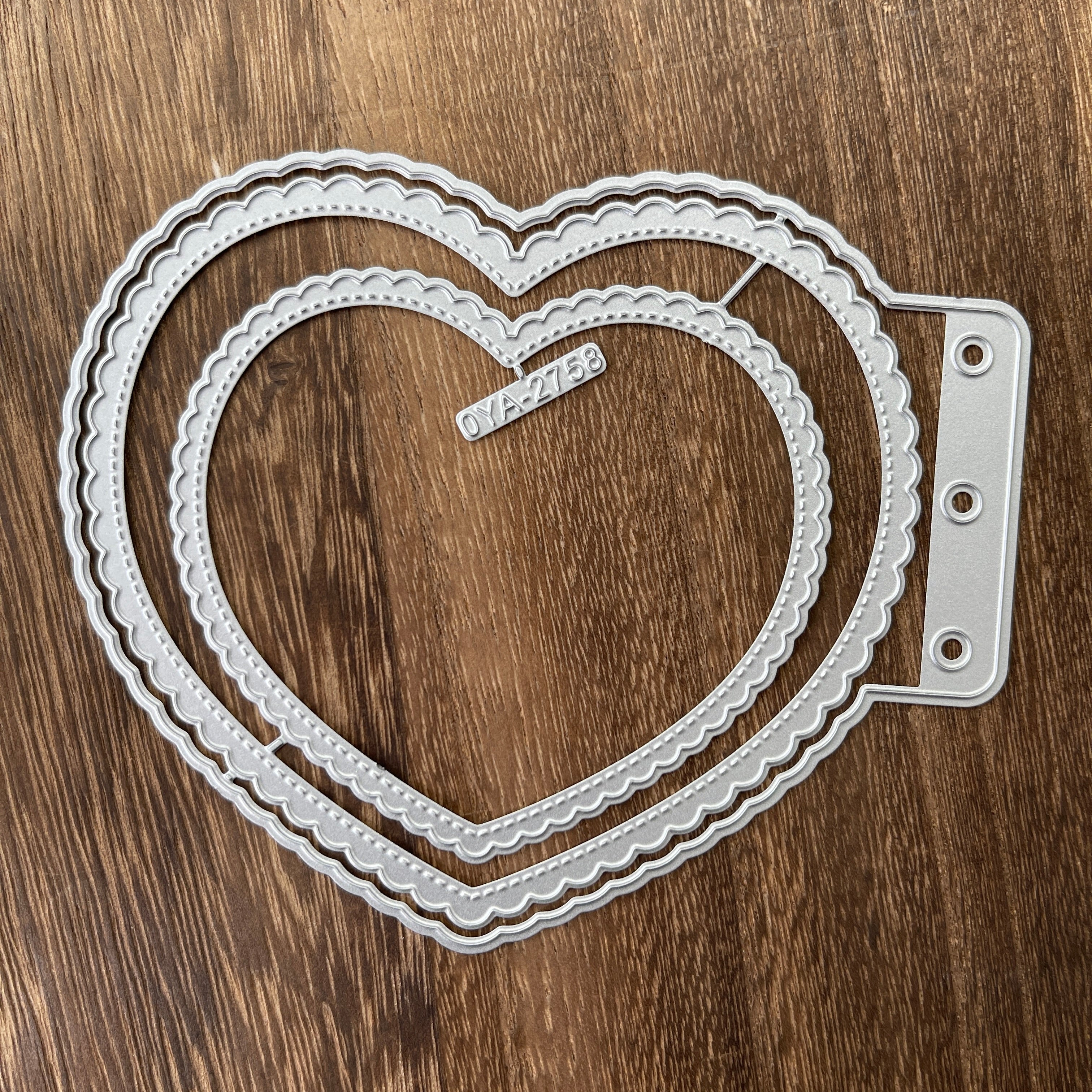 0911 Heart shape Border Loose-leaf metal cutting dies cut OYA2758