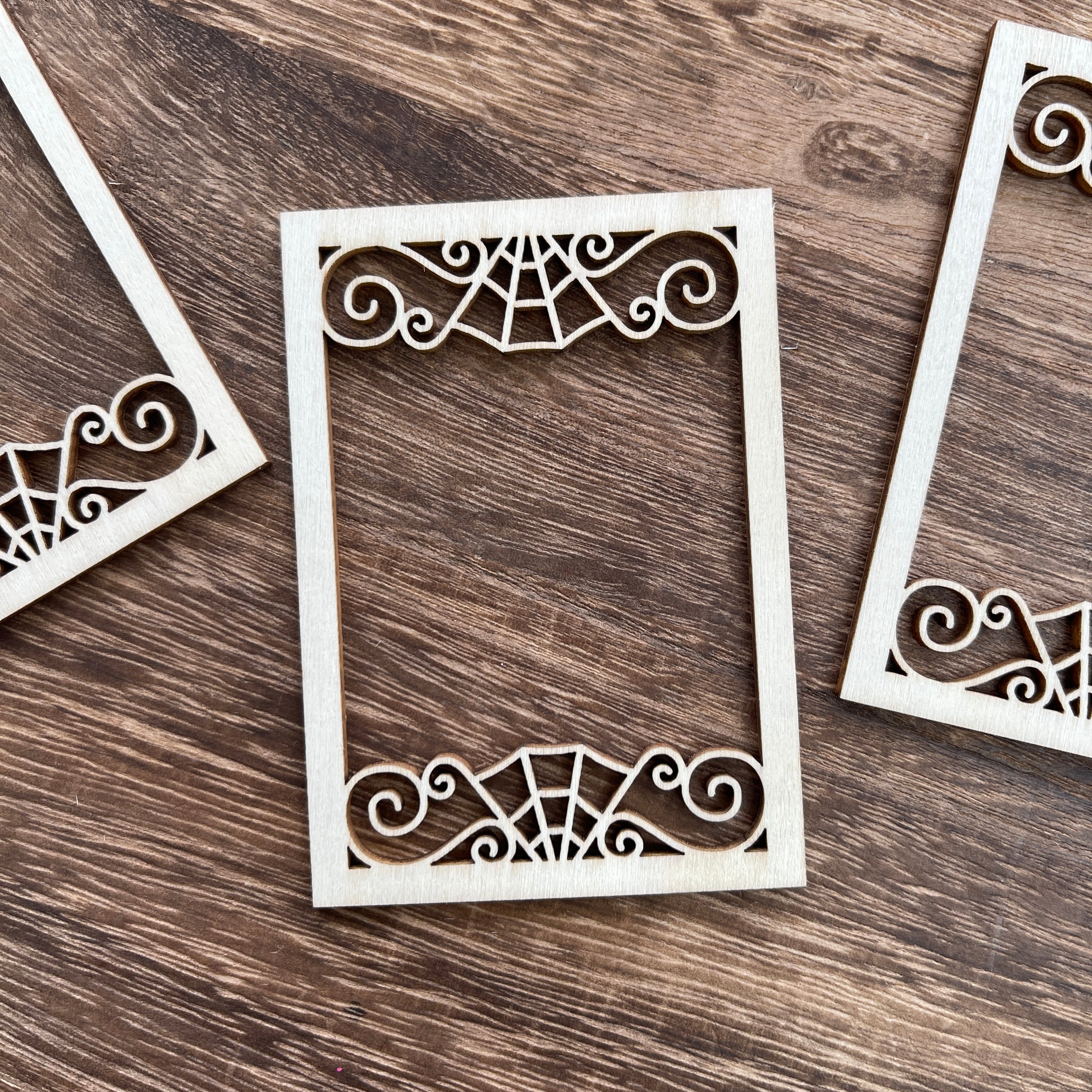 Spider web decoration ATC wooden frame 1 pack 3 pcs, 2.5 * 3.5 in