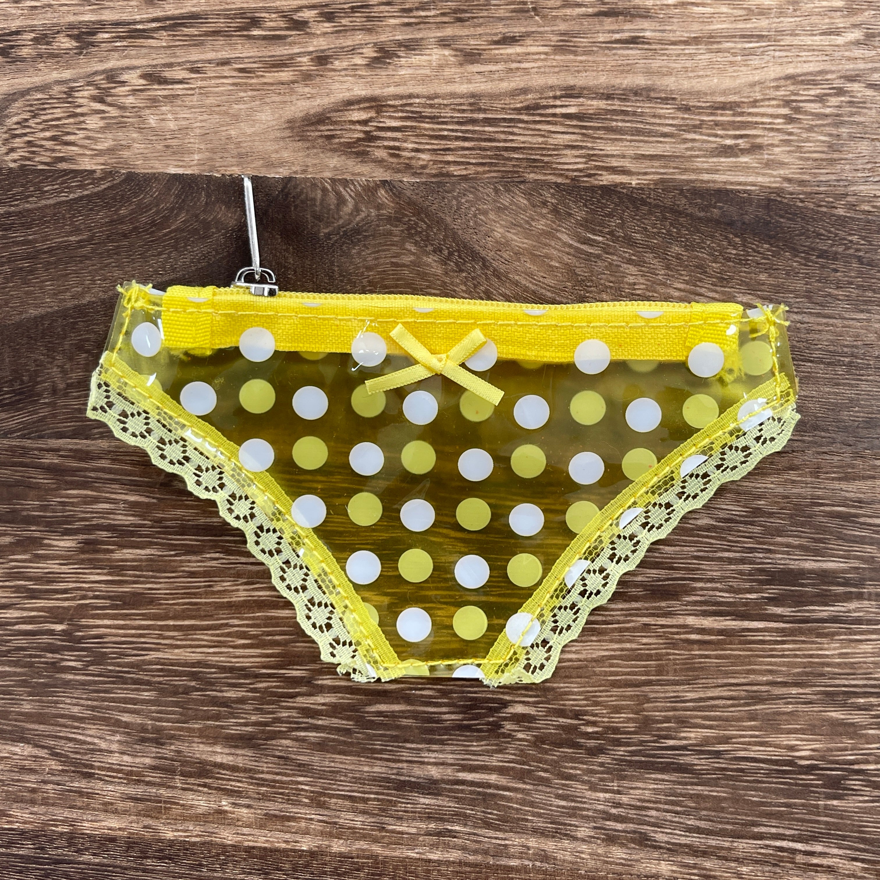 1129 Small Underwear-shaped storage bag 14.5cm*7.9cm