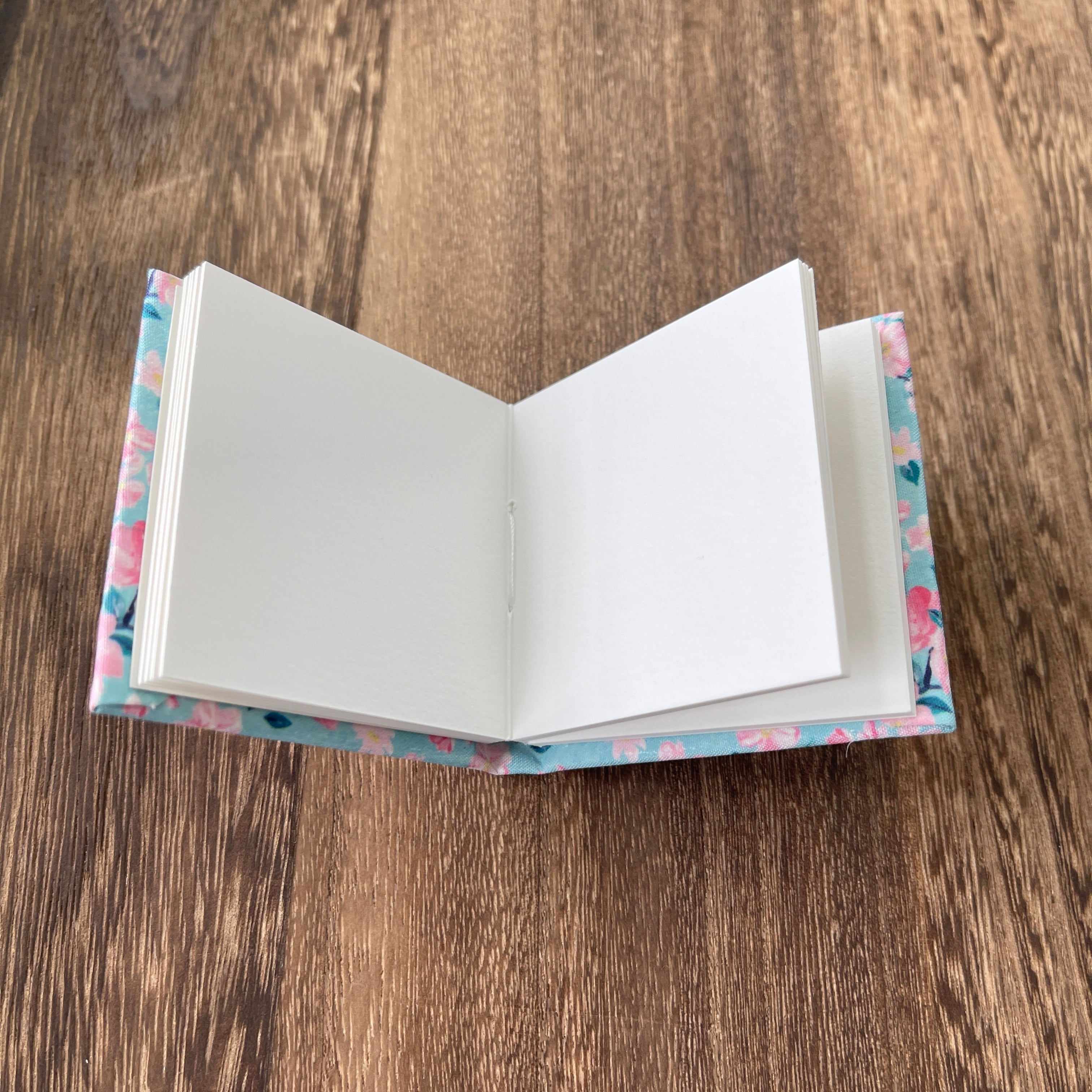 0829 Mini square watercolor book