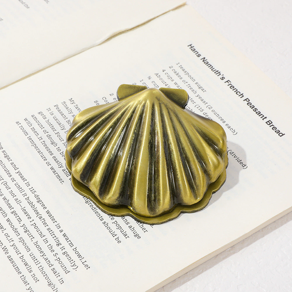 0917 Vintage Metal shell clip