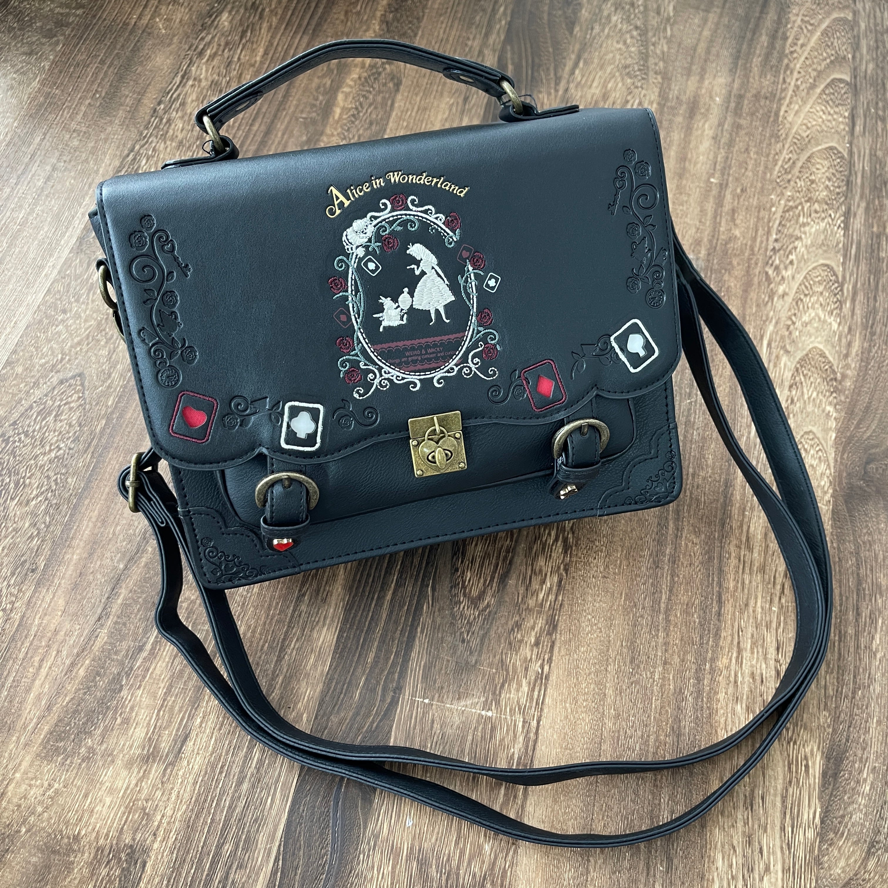 1021 Alice bag