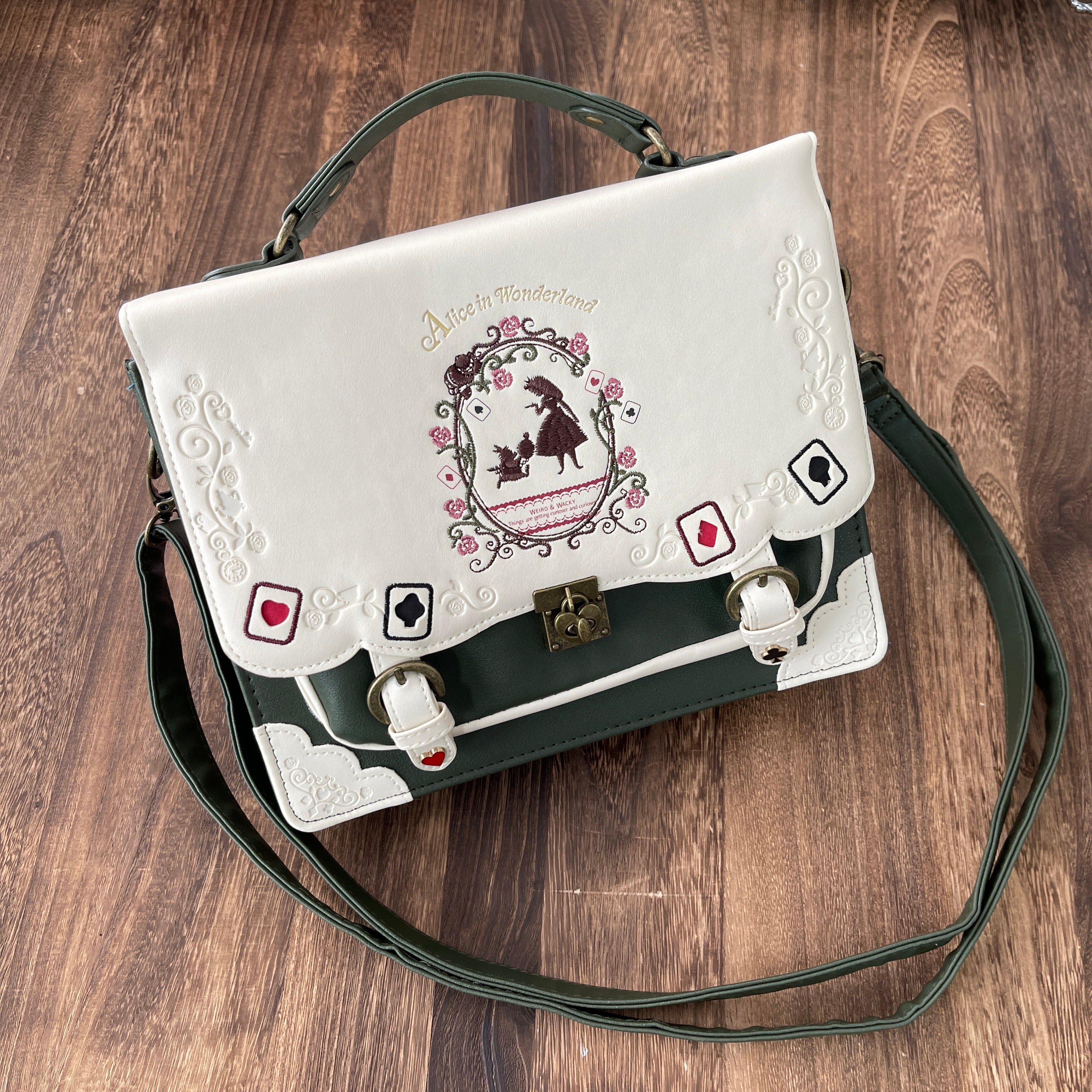 1021 Alice bag